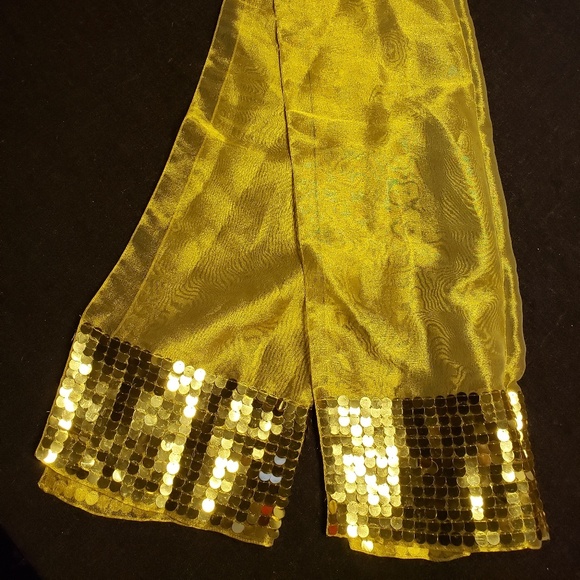 Scarf - Picture 1 of 2